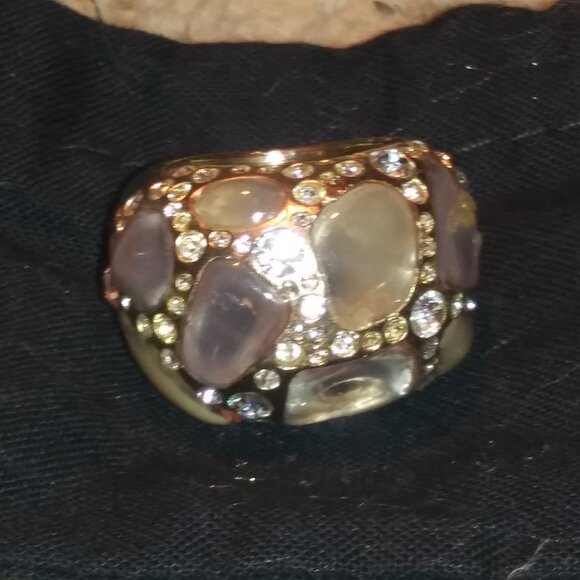 CHANEL Cocktail Resin & Strass Ring- used - Picture 6 of 14